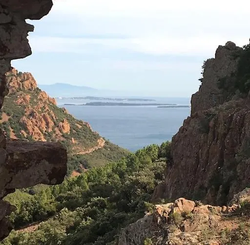 St Raphael 37m2, Piscine, Wifi, Commerces 5mn A Pieds